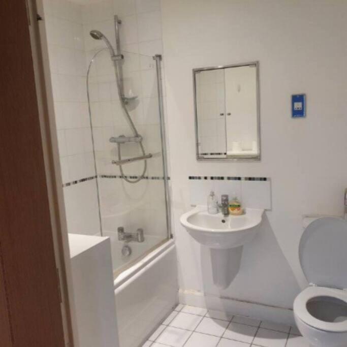 伦敦Lovely Waterfront Flat Canary Wharf Excel Centre公寓 外观 照片